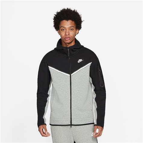 Nike tech fleece real